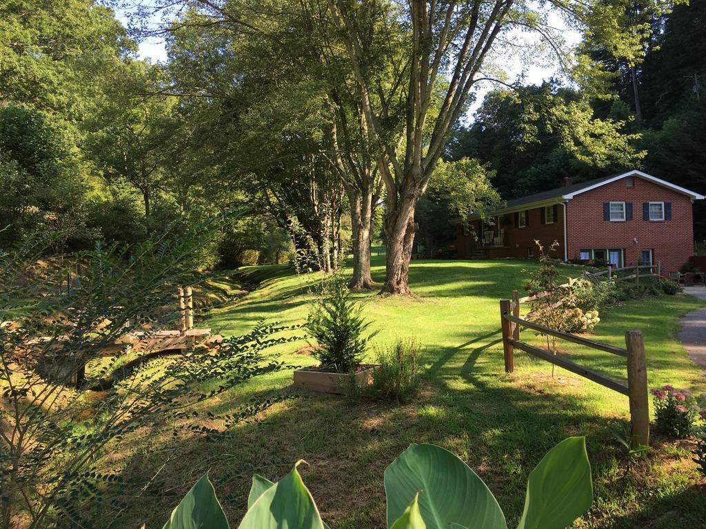 The Ashe Farm Bed & Breakfast Marshall Ngoại thất bức ảnh